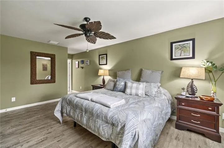 Primary bedroom is en suite with the large walk in closet coming off of the bathroom.