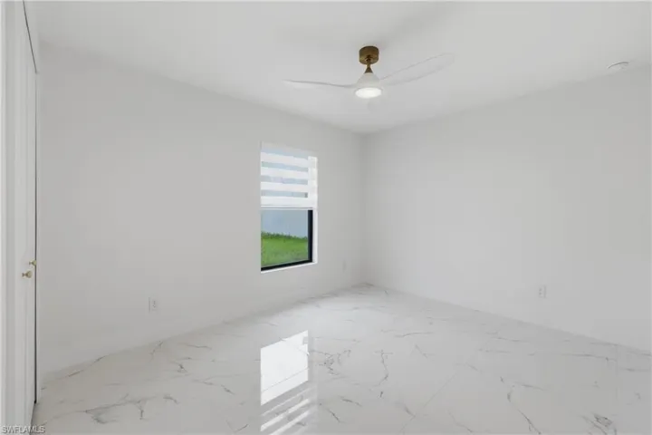 2201 Ne 10th Pl, Cape Coral, Florida 33909
