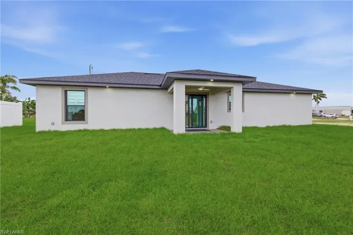 2201 Ne 10th Pl, Cape Coral, Florida 33909