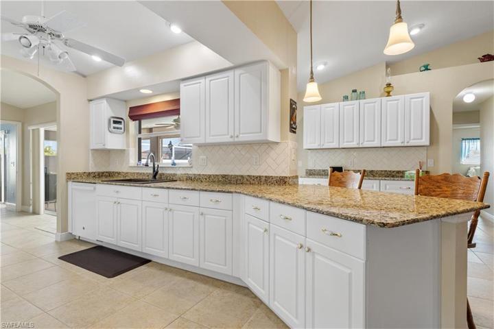2204 SE 11th ST, CAPE CORAL FL 33990