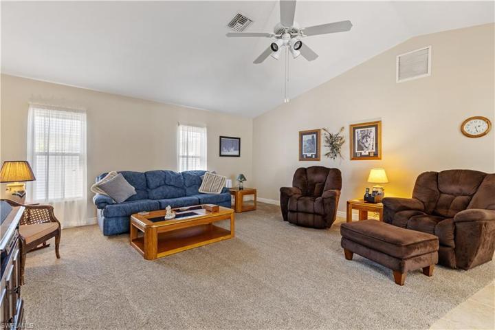 2204 SE 11th ST, CAPE CORAL FL 33990