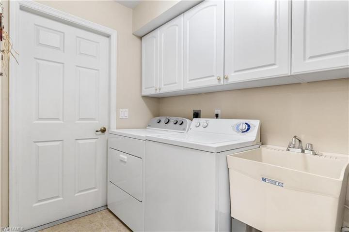 2204 SE 11th ST, CAPE CORAL FL 33990