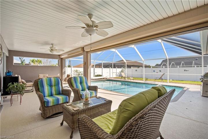 2204 SE 11th ST, CAPE CORAL FL 33990