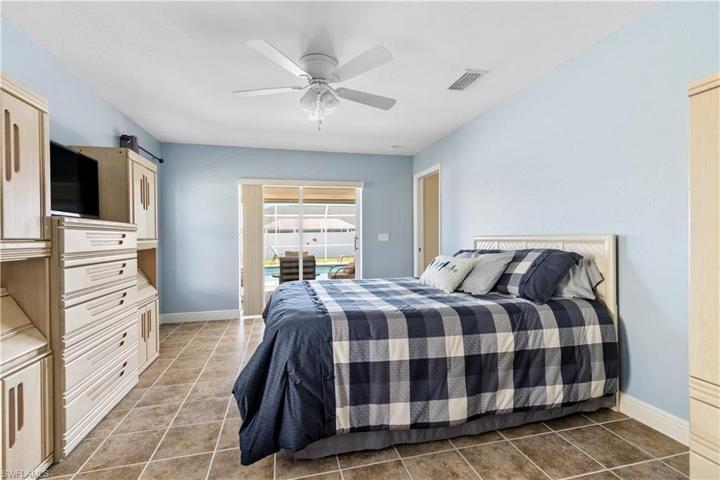 2204 SE 11th ST, CAPE CORAL FL 33990