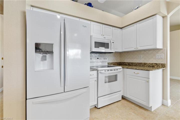 2204 SE 11th ST, CAPE CORAL FL 33990