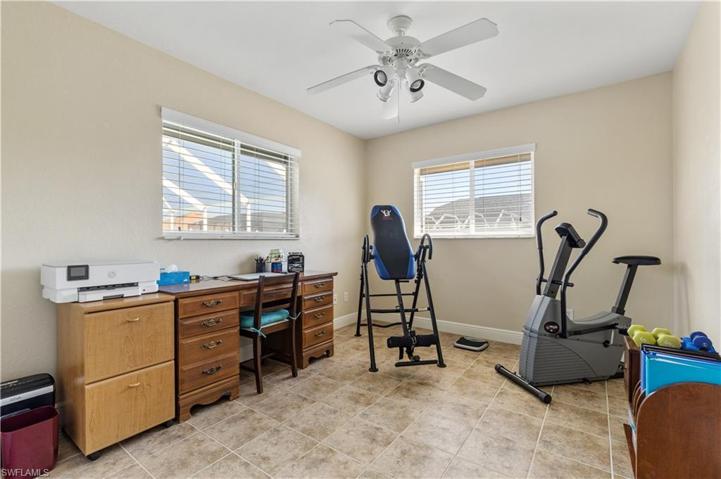 2204 SE 11th ST, CAPE CORAL FL 33990