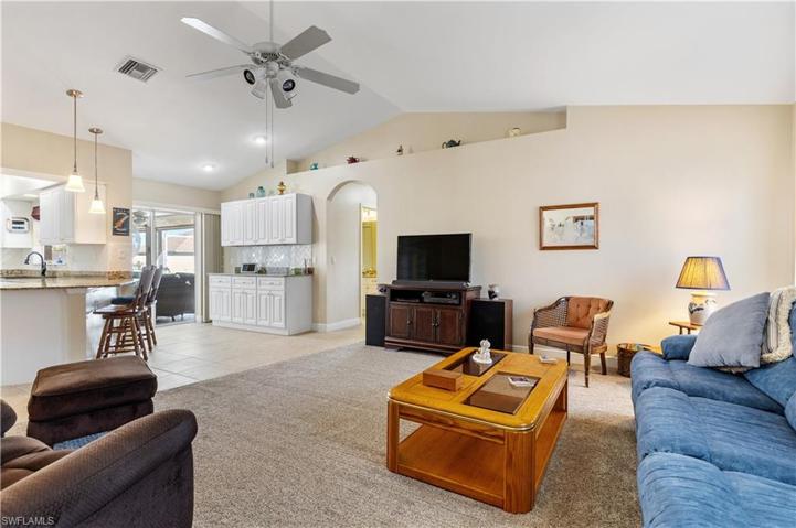 2204 SE 11th ST, CAPE CORAL FL 33990
