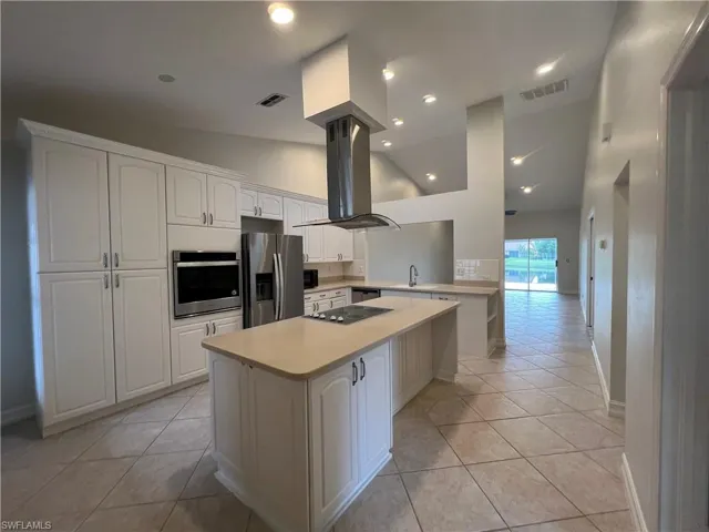 Upgraded Kitchen with newer appliances