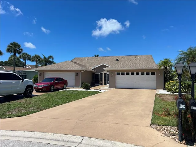 108  Tanglewood  CT, Naples, FL 34113