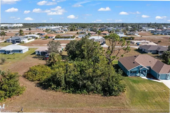 3613 Ne 18th Pl, Cape Coral Fl 33909