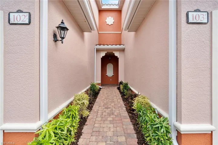 20150  ESTERO GARDENS  CIR, Estero, FL 33928