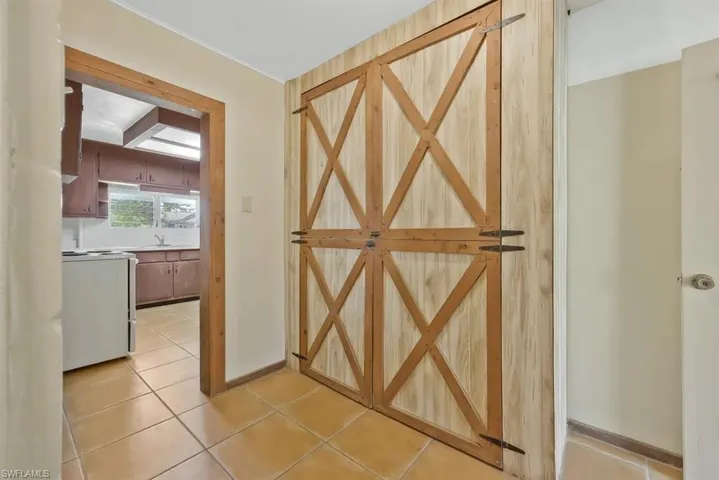 417  Shore  RD, Nokomis, FL 34275