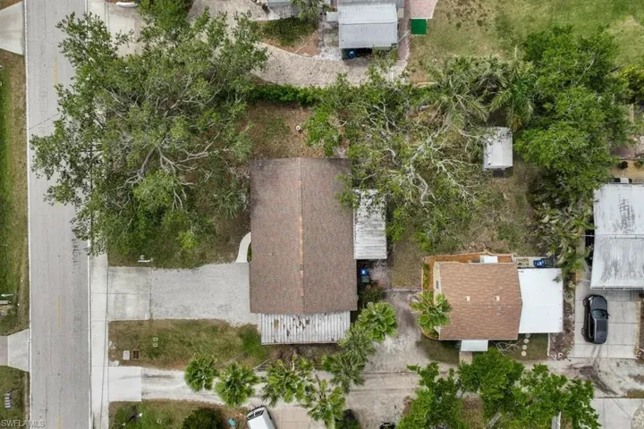 417  Shore  RD, Nokomis, FL 34275