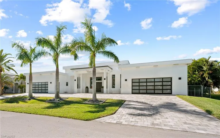 5324 Mayfair Ct, Cape Coral, Florida 33904