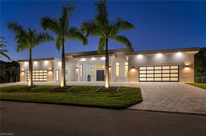 5324 Mayfair Ct, Cape Coral, Florida 33904