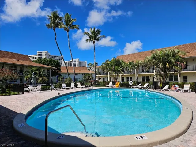 Lovely relaxing pool area