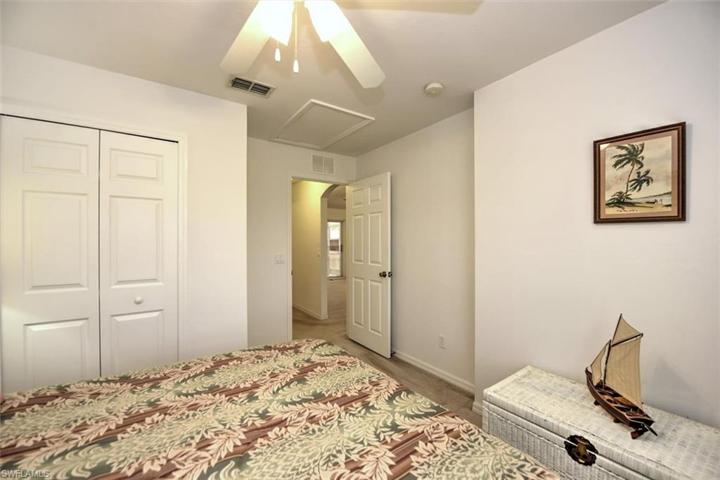 picture 2 of the front guest bedroom