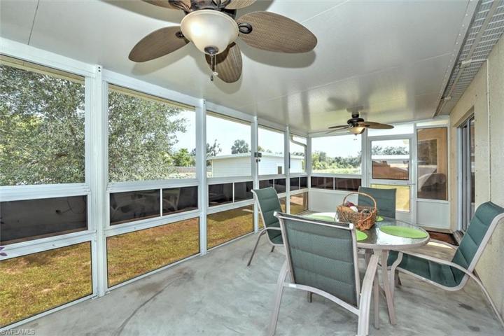 The lanai is 10' x 21'6"