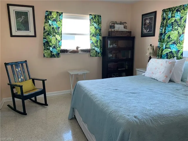 2nd bedroom