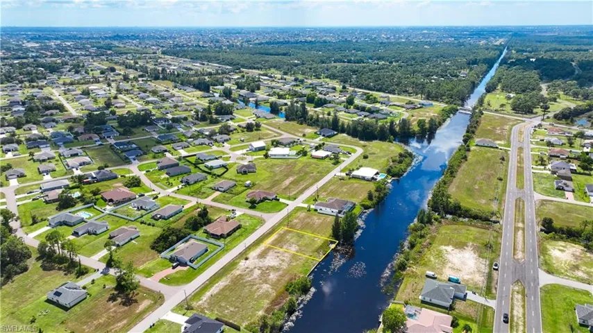 1011 Ne 37th Ter, Cape Coral, Florida 33909