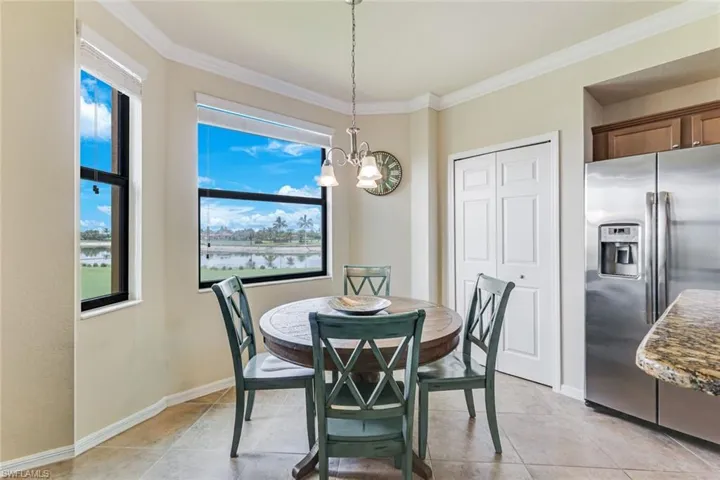 Eat-In Area in the Kitchen with Spectacular View
