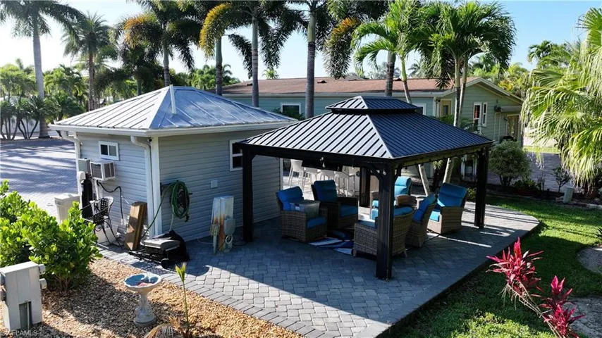 5740 Maplewood Ct, Fort Myers, Florida 33905
