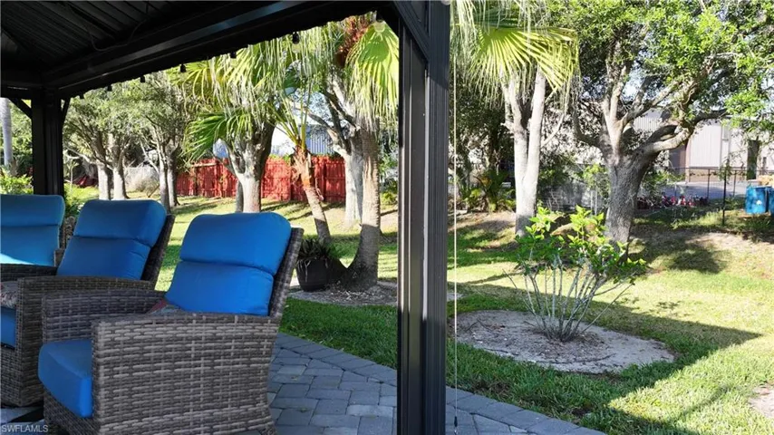5740 Maplewood Ct, Fort Myers, Florida 33905