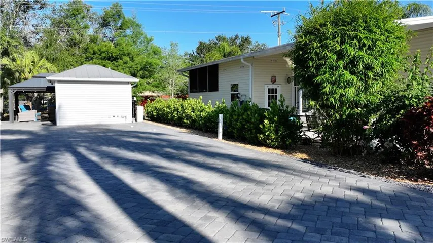 5740 Maplewood Ct, Fort Myers, Florida 33905