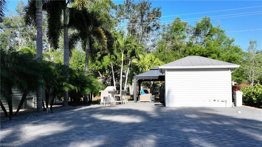 5740 Maplewood Ct, Fort Myers, Florida 33905