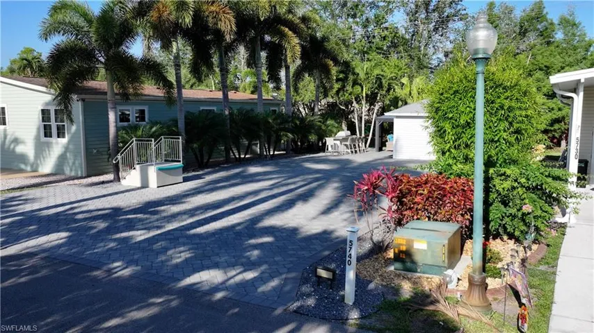 5740 Maplewood Ct, Fort Myers, Florida 33905