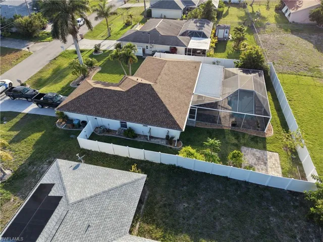 1825 Se 12th Ter, Cape Coral, Florida 33990