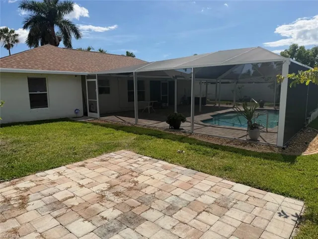 1825 Se 12th Ter, Cape Coral, Florida 33990