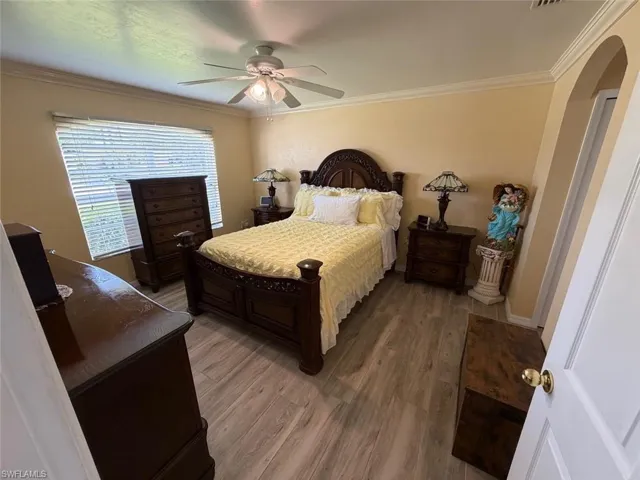 1825 Se 12th Ter, Cape Coral, Florida 33990