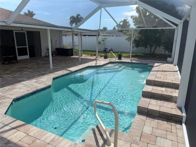 1825 Se 12th Ter, Cape Coral, Florida 33990