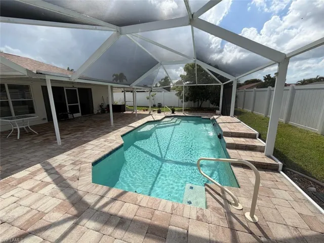 1825 Se 12th Ter, Cape Coral, Florida 33990