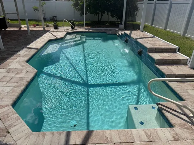 1825 Se 12th Ter, Cape Coral, Florida 33990