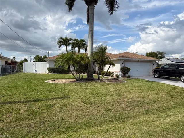 1825 Se 12th Ter, Cape Coral, Florida 33990