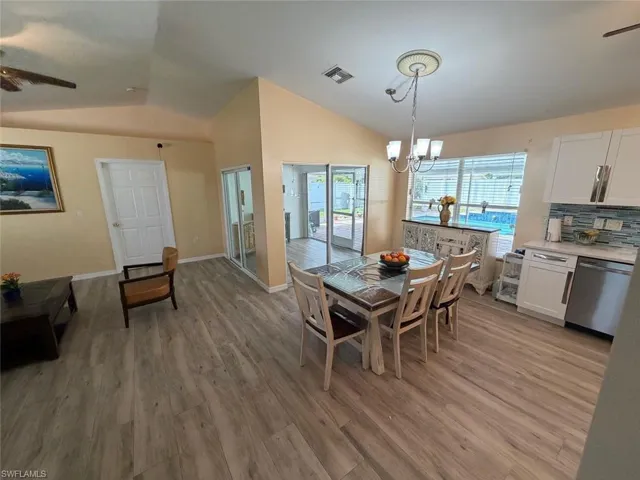 1825 Se 12th Ter, Cape Coral, Florida 33990