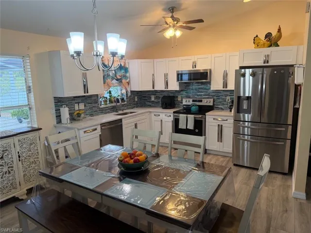 1825 Se 12th Ter, Cape Coral, Florida 33990
