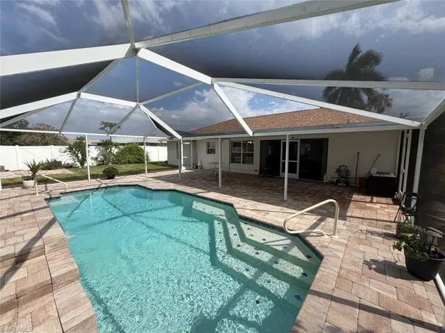 1825 Se 12th Ter, Cape Coral, Florida 33990