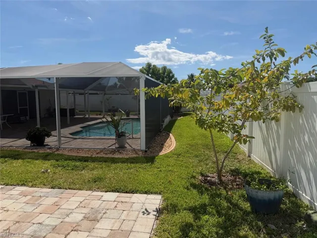1825 Se 12th Ter, Cape Coral, Florida 33990