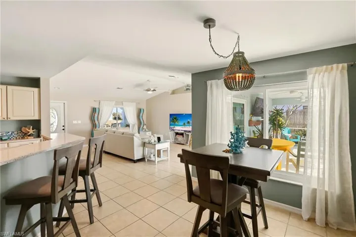 4306 Ne 20th Pl, Cape Coral, Florida 33909