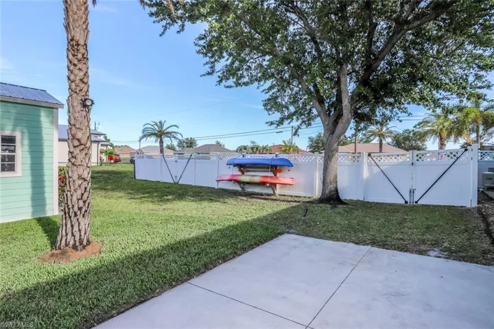 Large backyard to get creative with space or have another area for the teenagers to hang out!