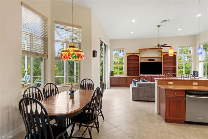 Breakfast nook