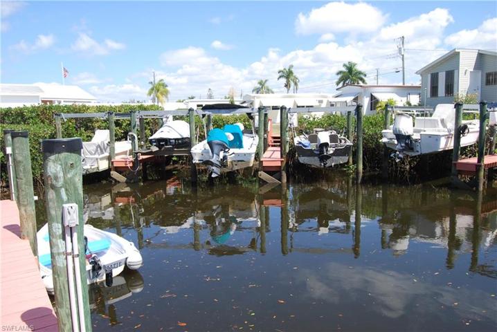 20771  Garden  DR, ESTERO, FL 33928