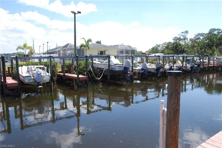 20771  Garden  DR, ESTERO, FL 33928