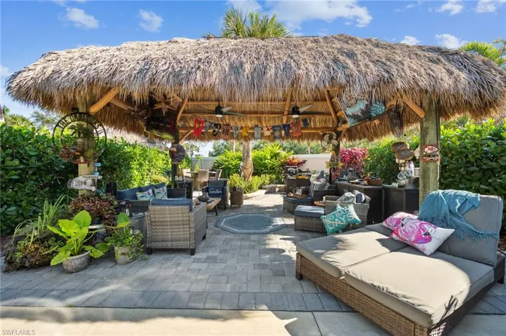 14 x20 Tiki Hut