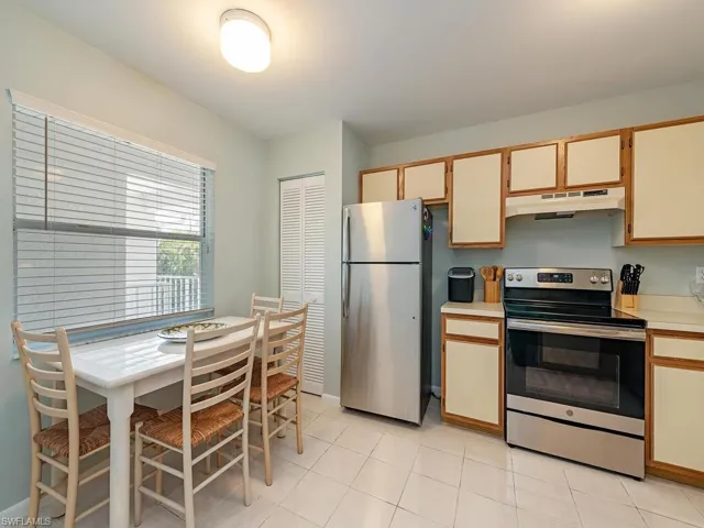 1344  Derbyshire  CT, Naples, FL 34116