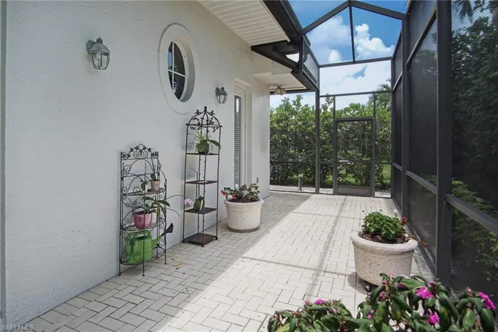 710 Shadow Lake Ln, Naples, Florida 34108