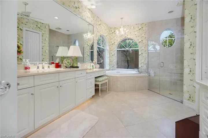 710 Shadow Lake Ln, Naples, Florida 34108